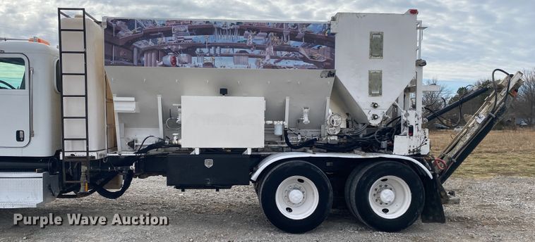 image for item JN9191 2009 Peterbilt 340  volumetric ready mix truck