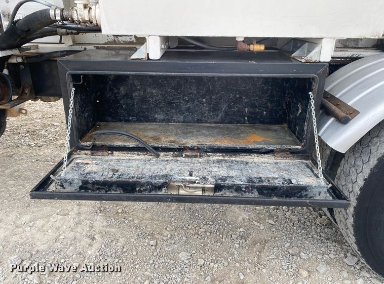 image for item JN9191 2009 Peterbilt 340  volumetric ready mix truck