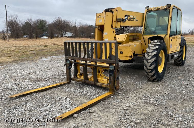 image for item JN9199 1999 Gehl DL8H  telehandler
