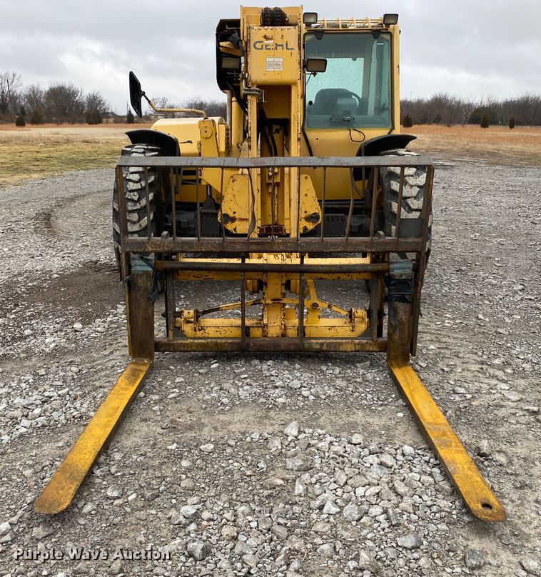 image for item JN9199 1999 Gehl DL8H  telehandler