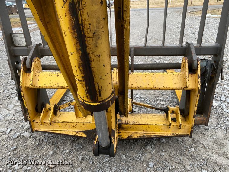 image for item JN9199 1999 Gehl DL8H  telehandler