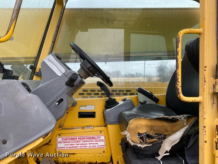 image for item JN9199 1999 Gehl DL8H  telehandler