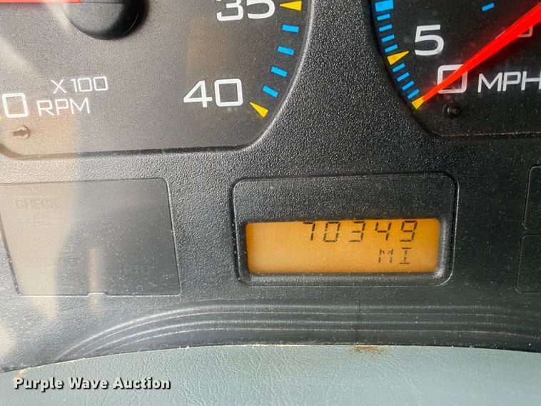 image for item JN9200 2005 International 4300  utility / service truck