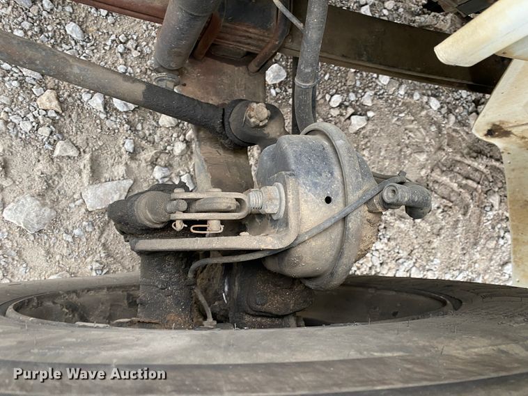 image for item JN9200 2005 International 4300  utility / service truck