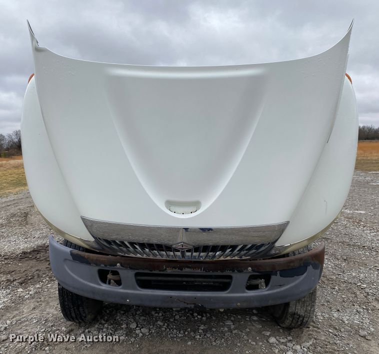 image for item JN9200 2005 International 4300  utility / service truck