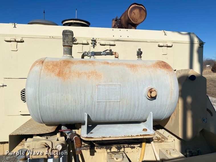 image for item JN9208 Ingersoll Rand ECM-370  vertical drill