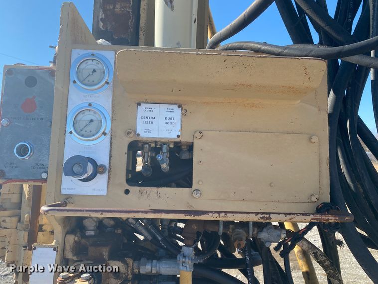 image for item JN9208 Ingersoll Rand ECM-370  vertical drill