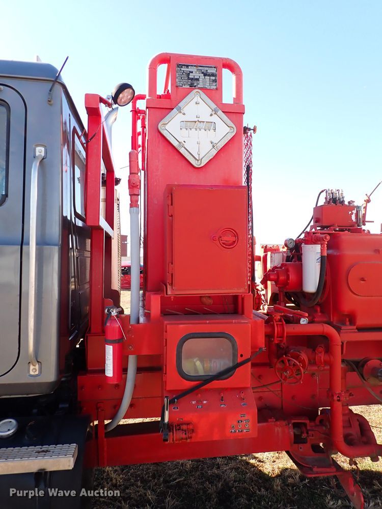 image for item JO9702 2003 Mack CV713  vacuum truck