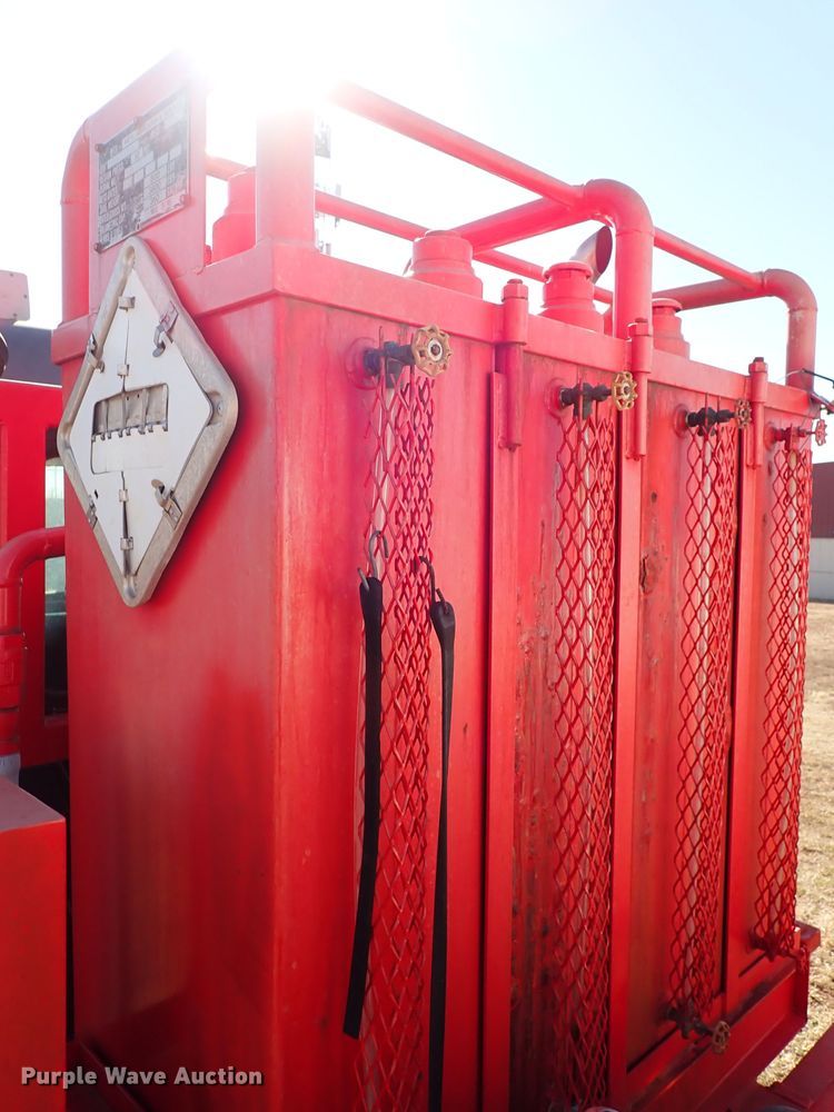 image for item JO9702 2003 Mack CV713  vacuum truck