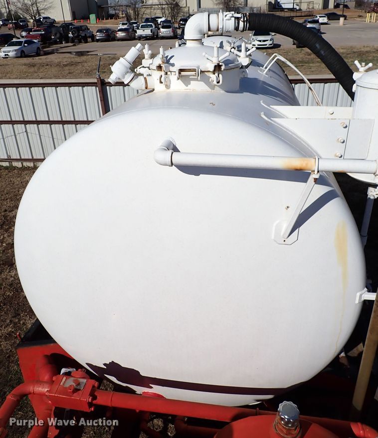 image for item JO9702 2003 Mack CV713  vacuum truck