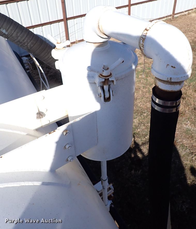 image for item JO9702 2003 Mack CV713  vacuum truck