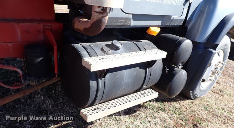 image for item JO9702 2003 Mack CV713  vacuum truck