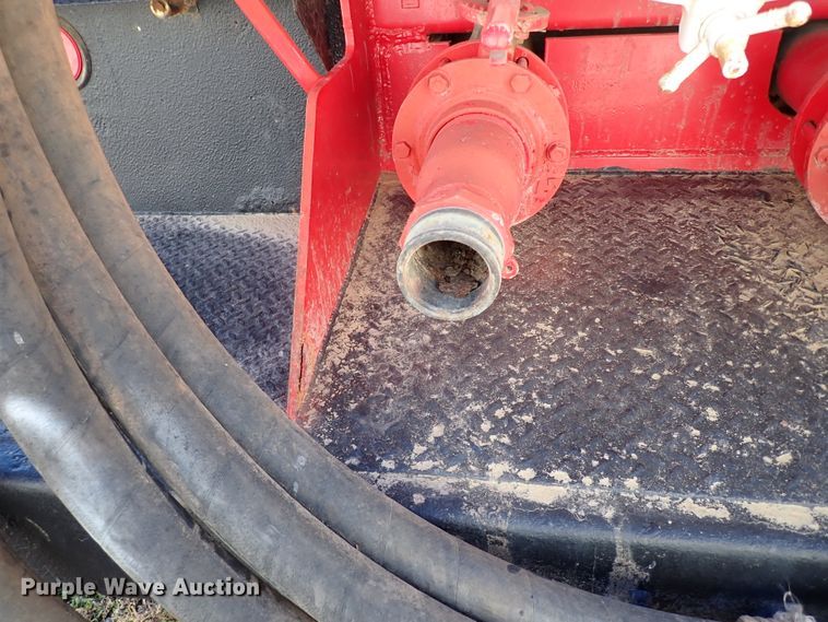 image for item JO9702 2003 Mack CV713  vacuum truck