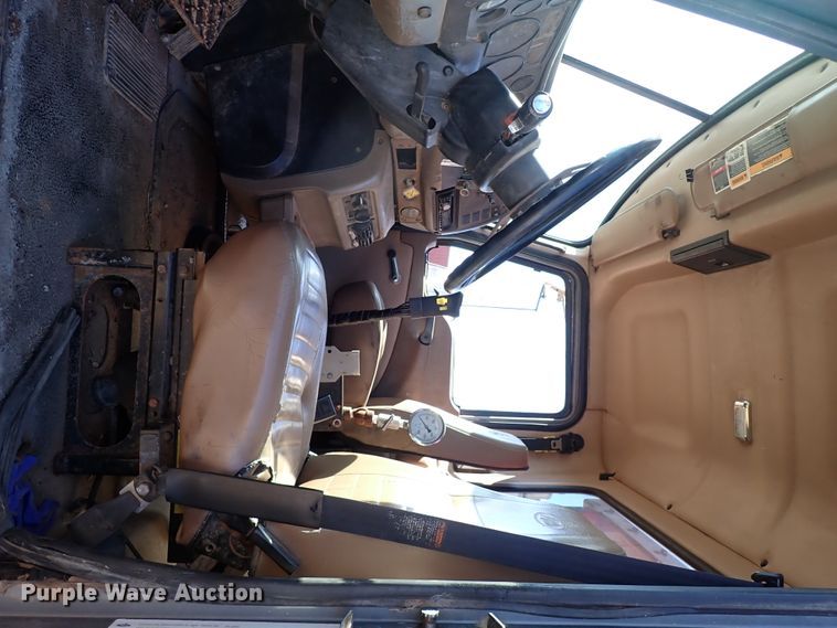 image for item JO9702 2003 Mack CV713  vacuum truck