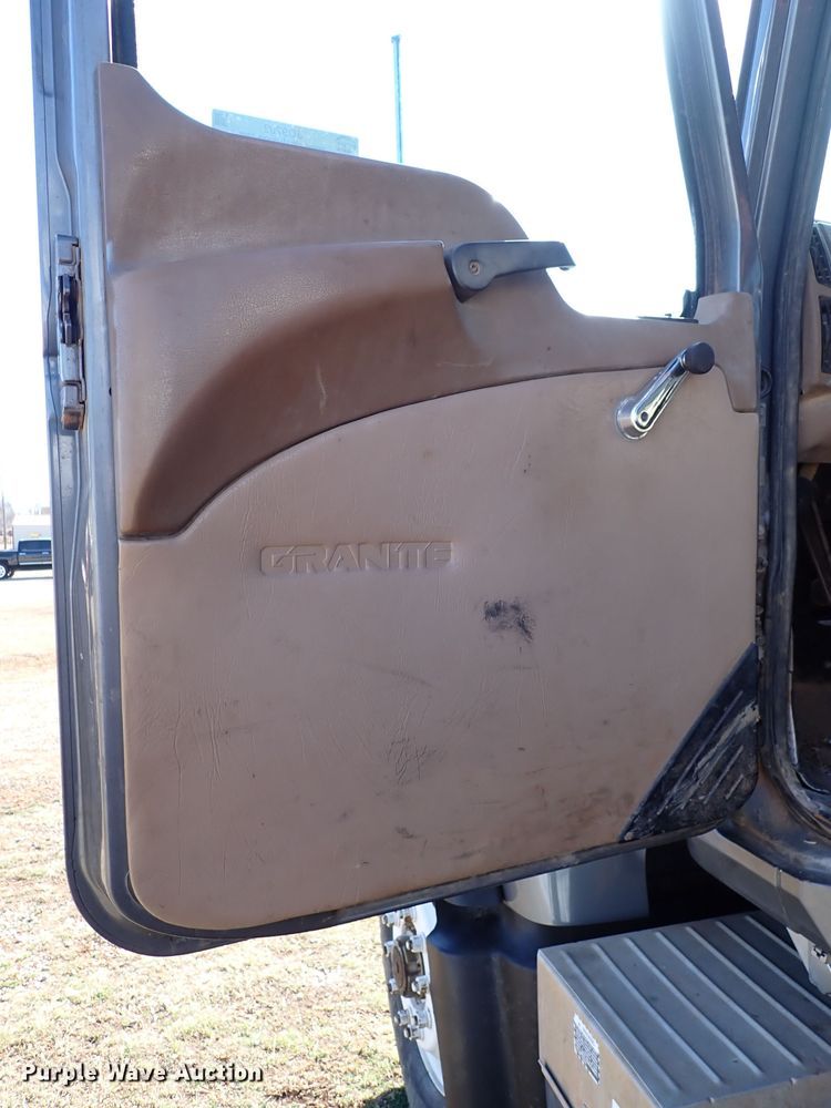 image for item JO9702 2003 Mack CV713  vacuum truck