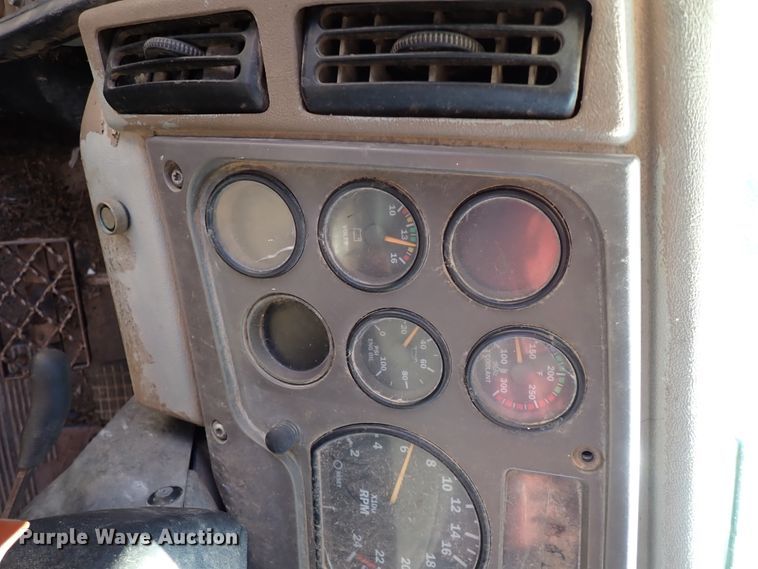 image for item JO9702 2003 Mack CV713  vacuum truck