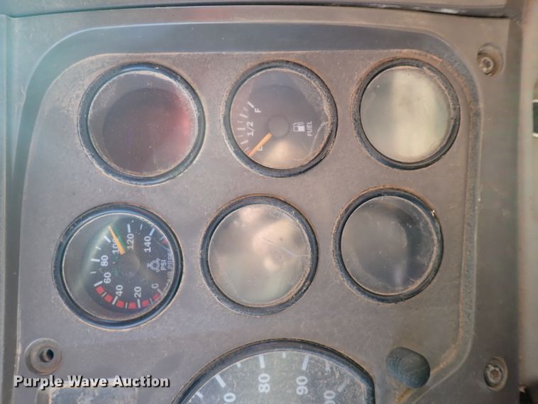 image for item JO9702 2003 Mack CV713  vacuum truck