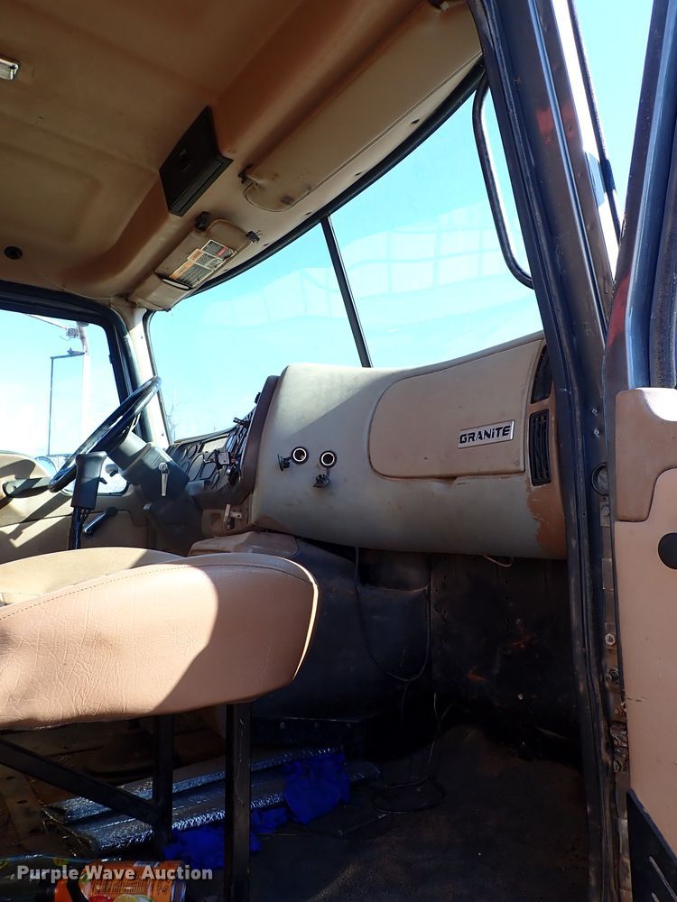 image for item JO9702 2003 Mack CV713  vacuum truck