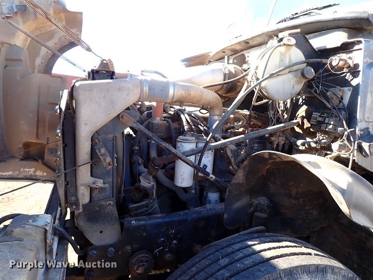 image for item JO9702 2003 Mack CV713  vacuum truck