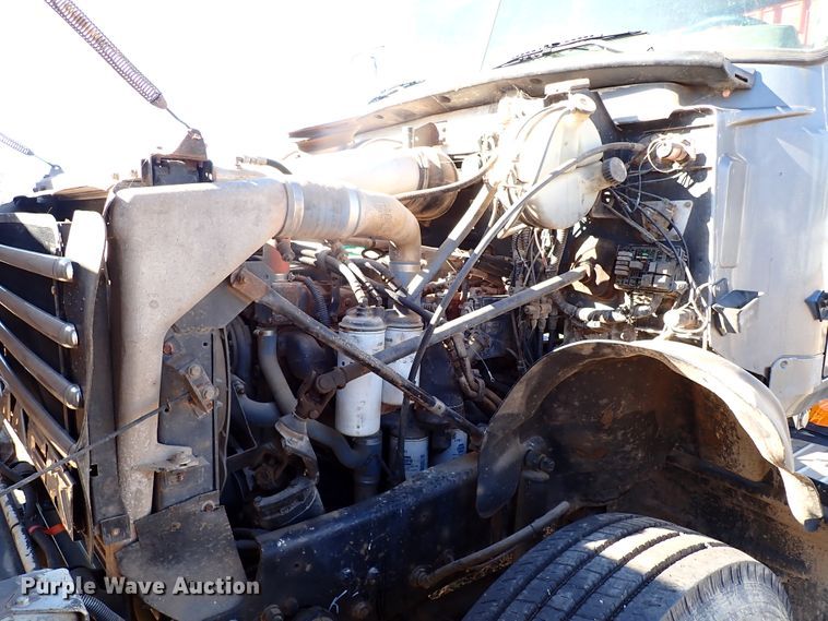 image for item JO9702 2003 Mack CV713  vacuum truck