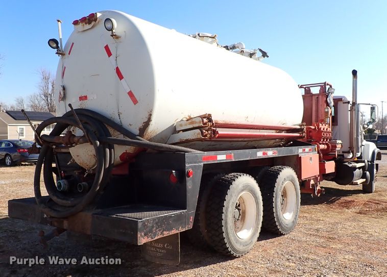 image for item JO9703 2003 Mack CV713  vacuum truck