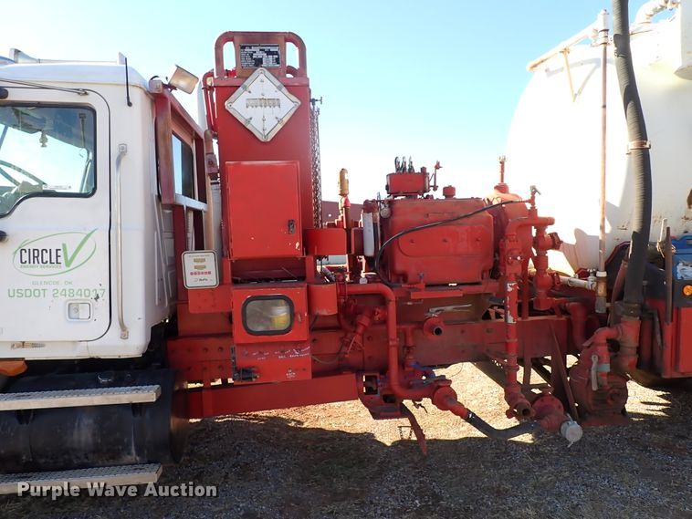 image for item JO9703 2003 Mack CV713  vacuum truck