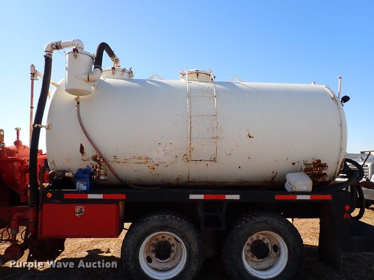 image for item JO9703 2003 Mack CV713  vacuum truck