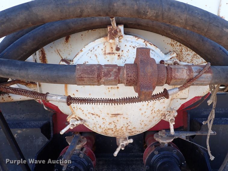 image for item JO9703 2003 Mack CV713  vacuum truck