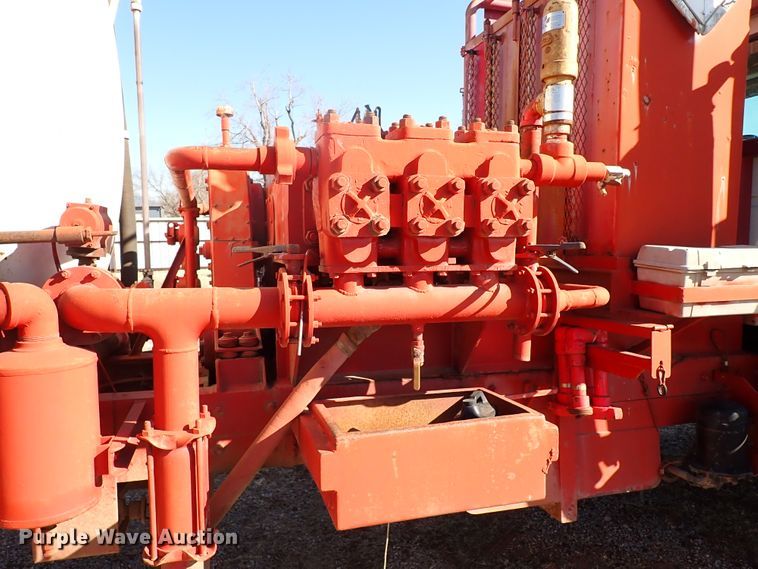 image for item JO9703 2003 Mack CV713  vacuum truck