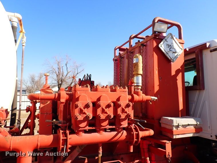 image for item JO9703 2003 Mack CV713  vacuum truck