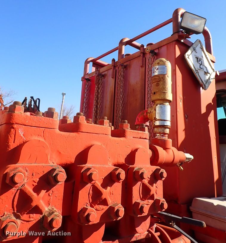 image for item JO9703 2003 Mack CV713  vacuum truck