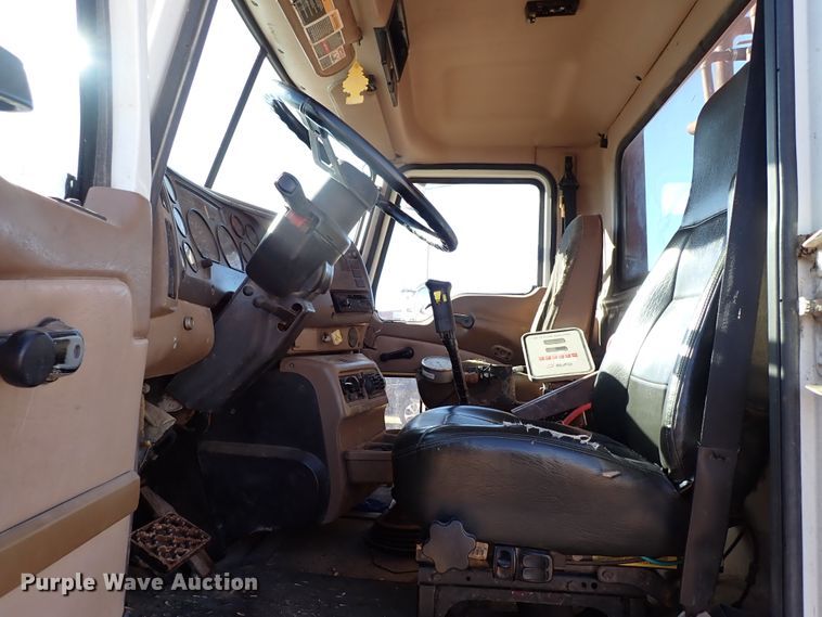 image for item JO9703 2003 Mack CV713  vacuum truck