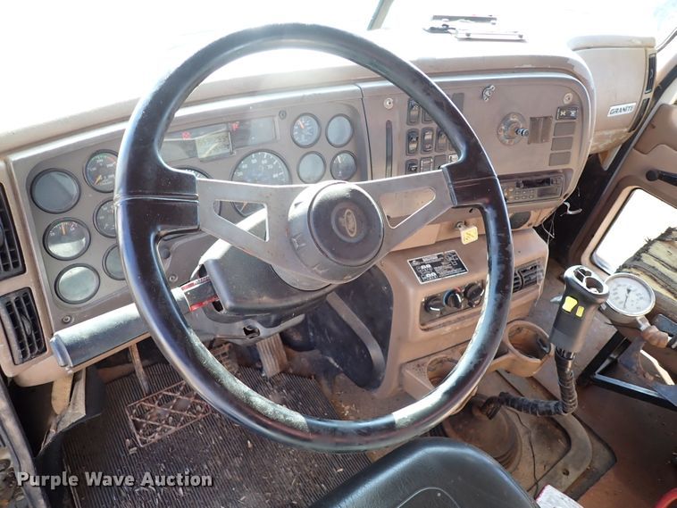 image for item JO9703 2003 Mack CV713  vacuum truck