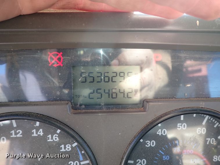 image for item JO9703 2003 Mack CV713  vacuum truck