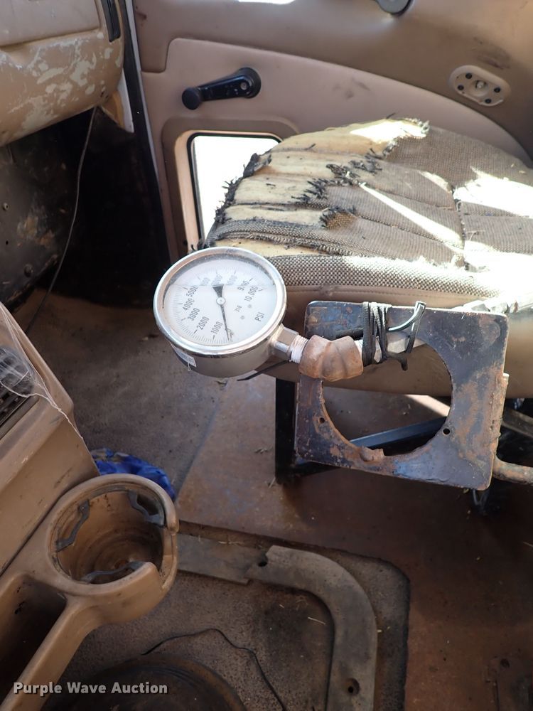 image for item JO9703 2003 Mack CV713  vacuum truck