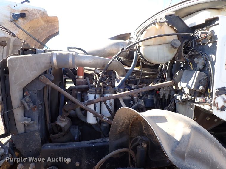 image for item JO9703 2003 Mack CV713  vacuum truck