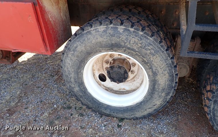 image for item JO9703 2003 Mack CV713  vacuum truck