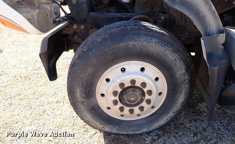 image for item JO9703 2003 Mack CV713  vacuum truck