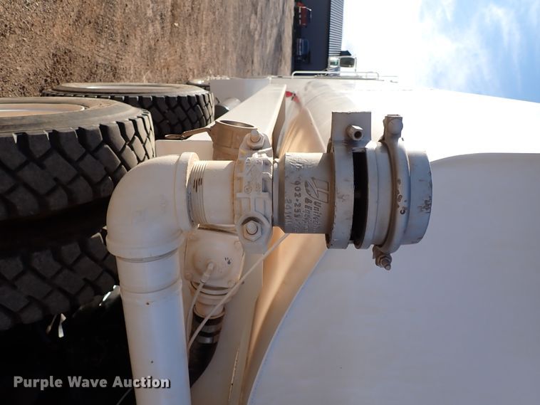 image for item JO9704 Gradall  water wagon