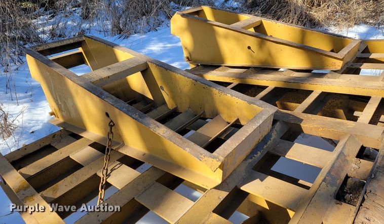 image for item JP9029 2000 Belshe  equipment trailer