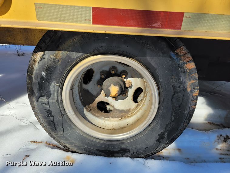 image for item JP9029 2000 Belshe  equipment trailer