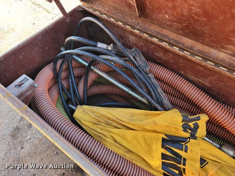 image for item JP9029 2000 Belshe  equipment trailer