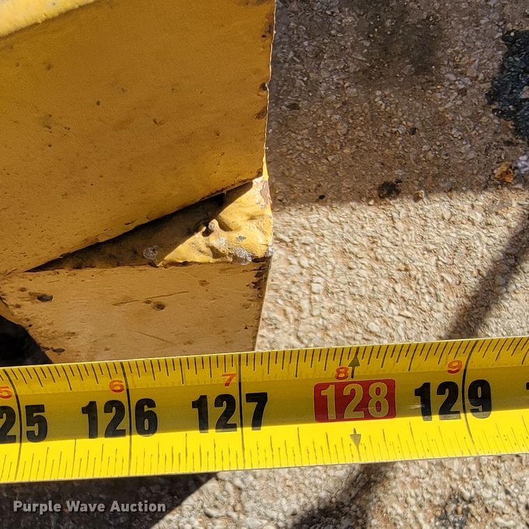 image for item JP9029 2000 Belshe  equipment trailer