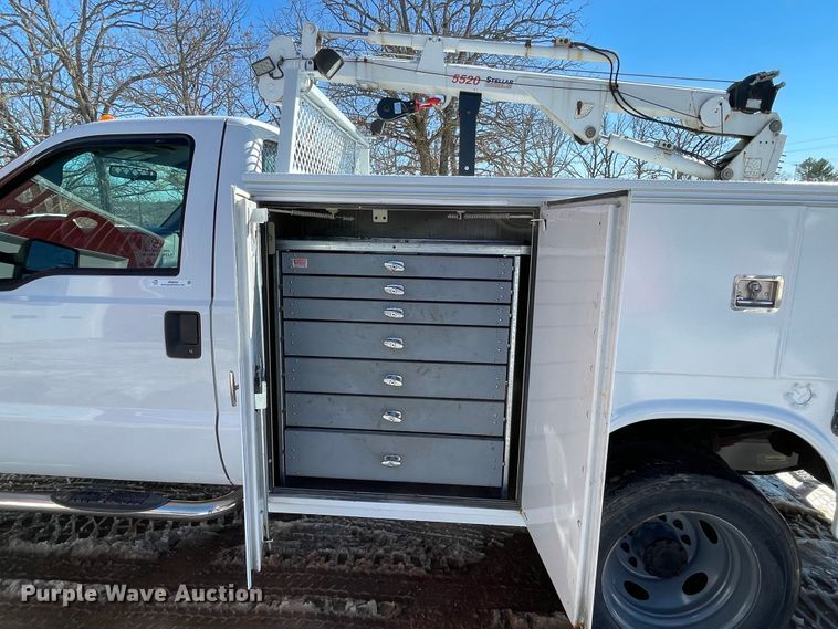 image for item JR9858 2011 Ford F550 Super Duty XL  utility / service truck