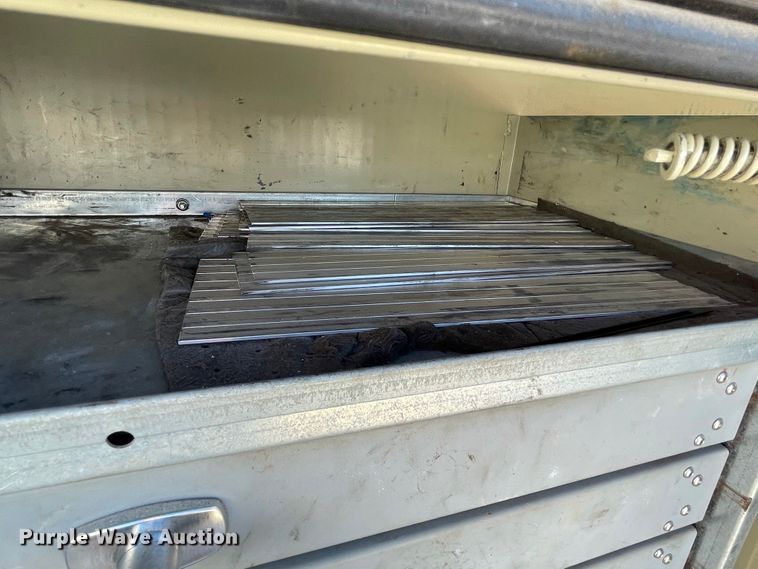 image for item JR9858 2011 Ford F550 Super Duty XL  utility / service truck