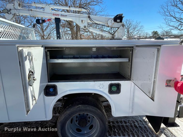 image for item JR9858 2011 Ford F550 Super Duty XL  utility / service truck