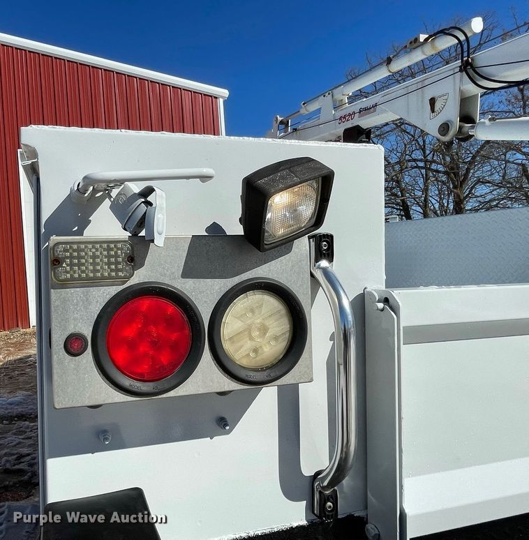 image for item JR9858 2011 Ford F550 Super Duty XL  utility / service truck