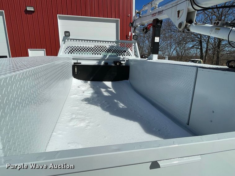 image for item JR9858 2011 Ford F550 Super Duty XL  utility / service truck