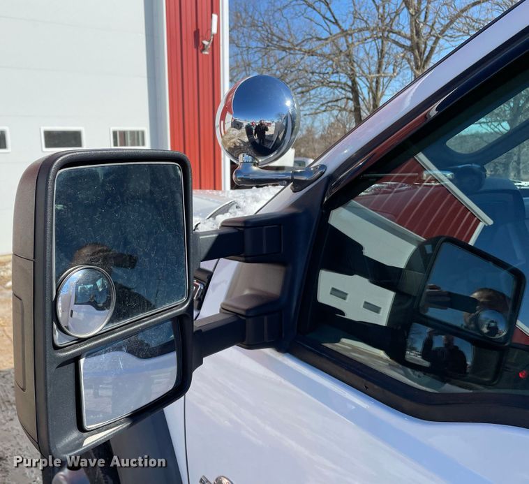 image for item JR9858 2011 Ford F550 Super Duty XL  utility / service truck