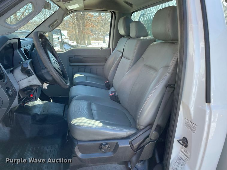 image for item JR9858 2011 Ford F550 Super Duty XL  utility / service truck